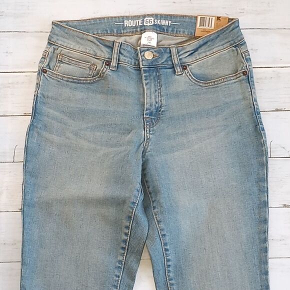 Women's Mid-Rise Skinny Jeans - Picture 1 of 6